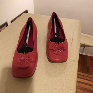 Pink Etienne Aigner heeled square toe flats size 8.5